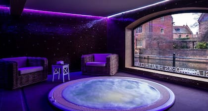 The Varsity Hotel & Spa
