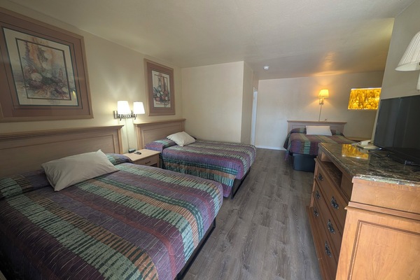 Standard Triple Room, Non Smoking | WiFi (free), bed sheets