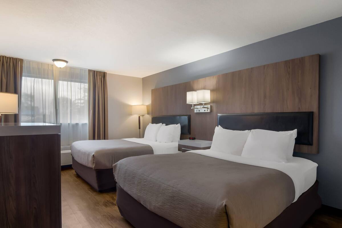 Room, 2 Queen Beds, Accessible, Non Smoking