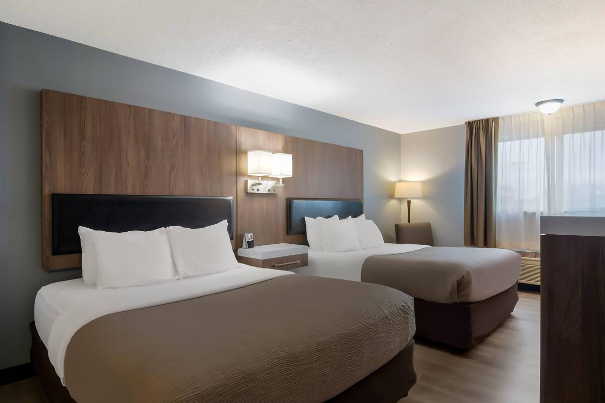 Standard Room, 2 Queen Beds, Non Smoking