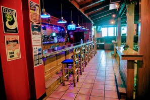 Bar (in der Unterkunft)