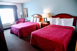 In-room safe, desk, iron/ironing board, rollaway beds - Douglas Inn & Conference Center (Douglas)