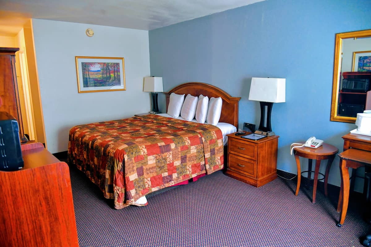 In-room safe, desk, iron/ironing board, rollaway beds