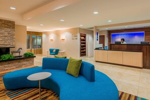 Lobby - Fairfield Inn & Suites by Marriott Mobile (Mobile)