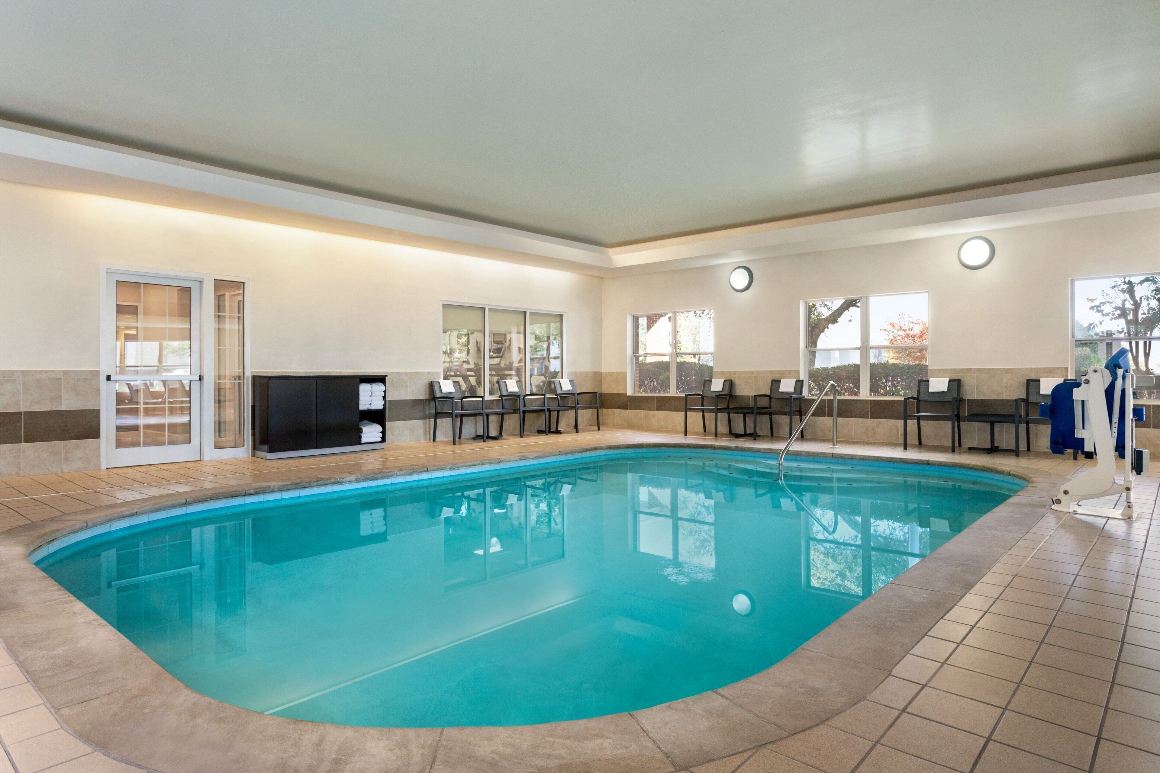 indoor pool, pool loungers