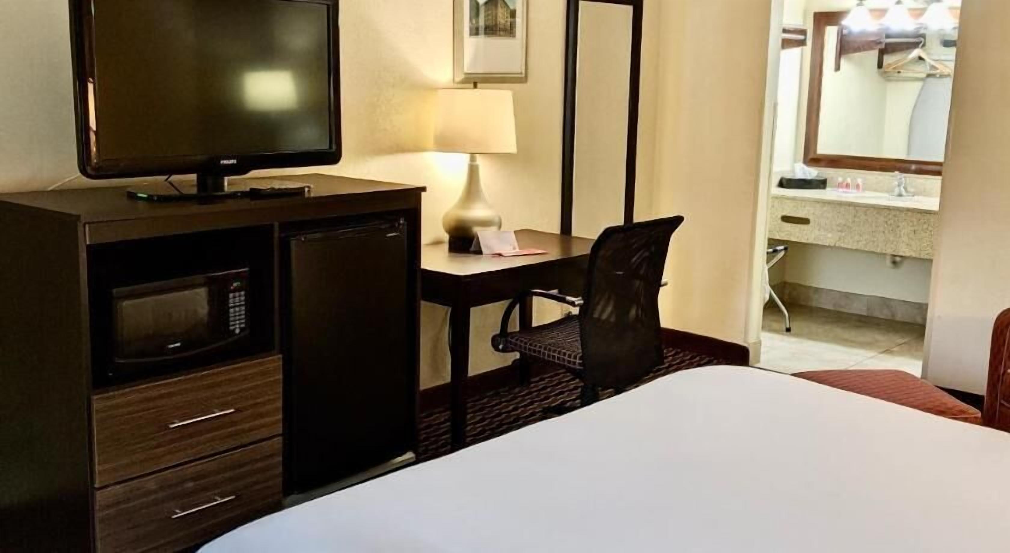 Desk, iron/ironing board, free WiFi, alarm clocks