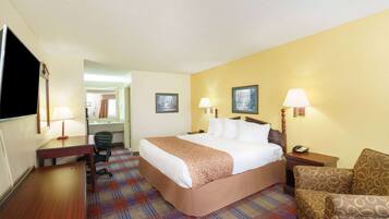 Standard Room, 1 King Bed | Desk, laptop workspace, blackout curtains, iron/ironing board