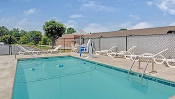 Outdoor pool, sun loungers