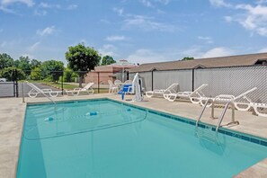 Outdoor pool, pool loungers