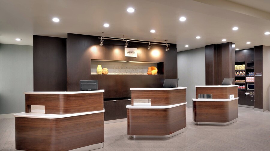 Courtyard by Marriott Charlotte Airport LoSo