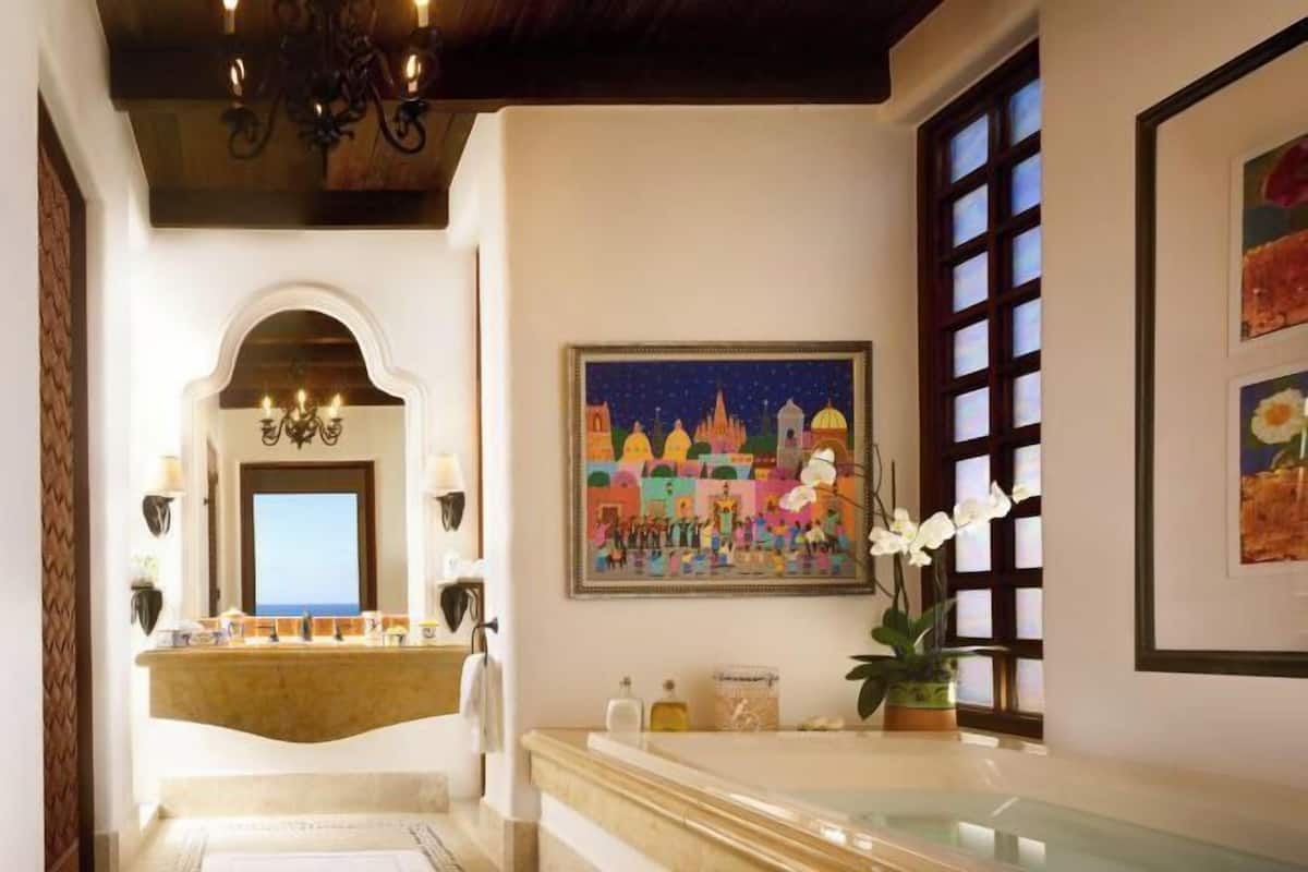Separate tub and shower, jetted tub, designer toiletries, hair dryer