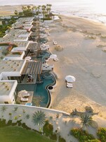 Egyptian cotton sheets, premium bedding, down duvets, pillow-top beds