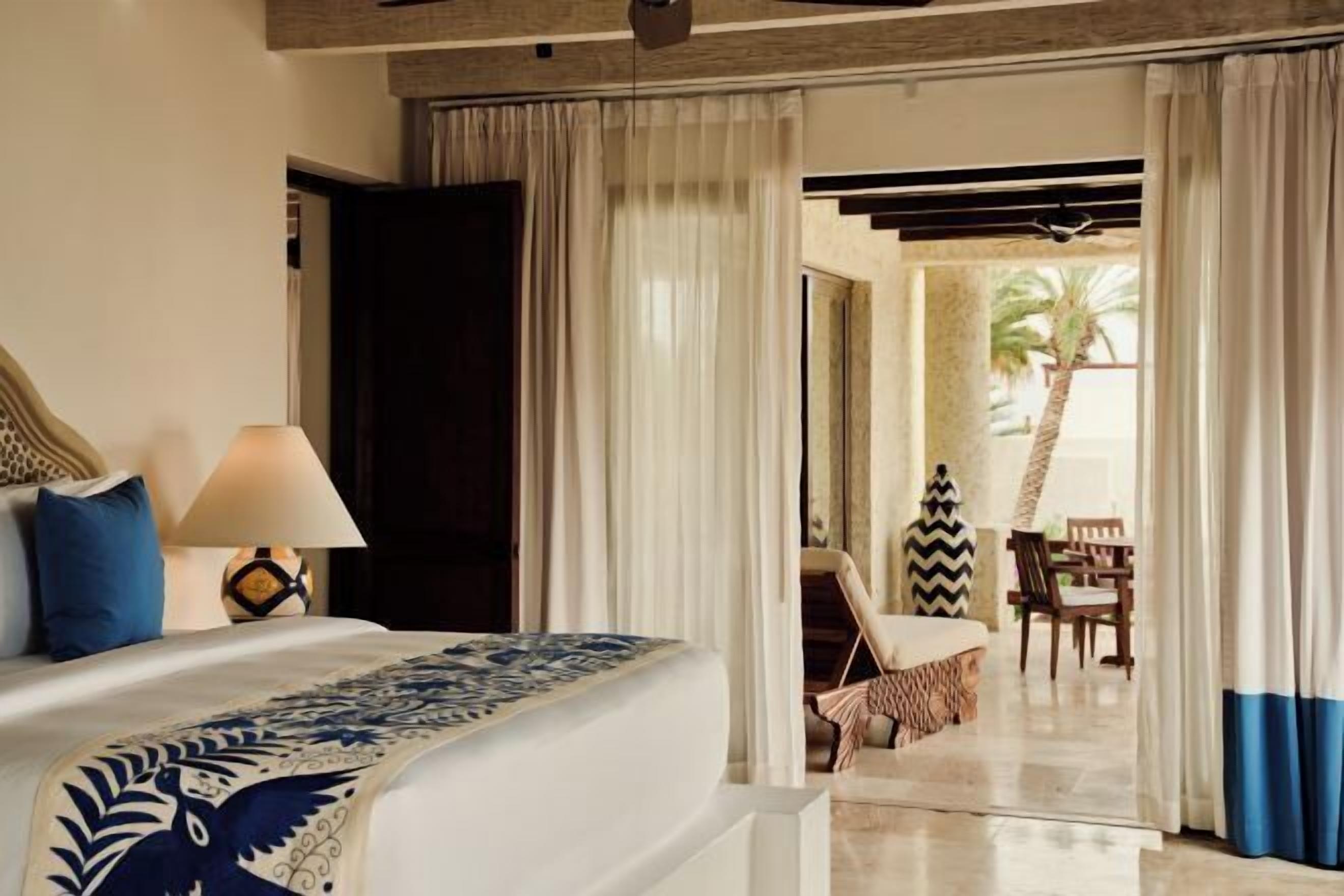 Egyptian cotton sheets, premium bedding, down comforters, pillowtop beds