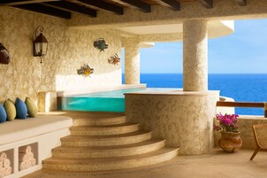 Egyptian cotton sheets, premium bedding, down comforters, pillowtop beds