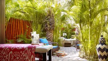 Couples treatment rooms, sauna, hot tub, hot springs, body treatments