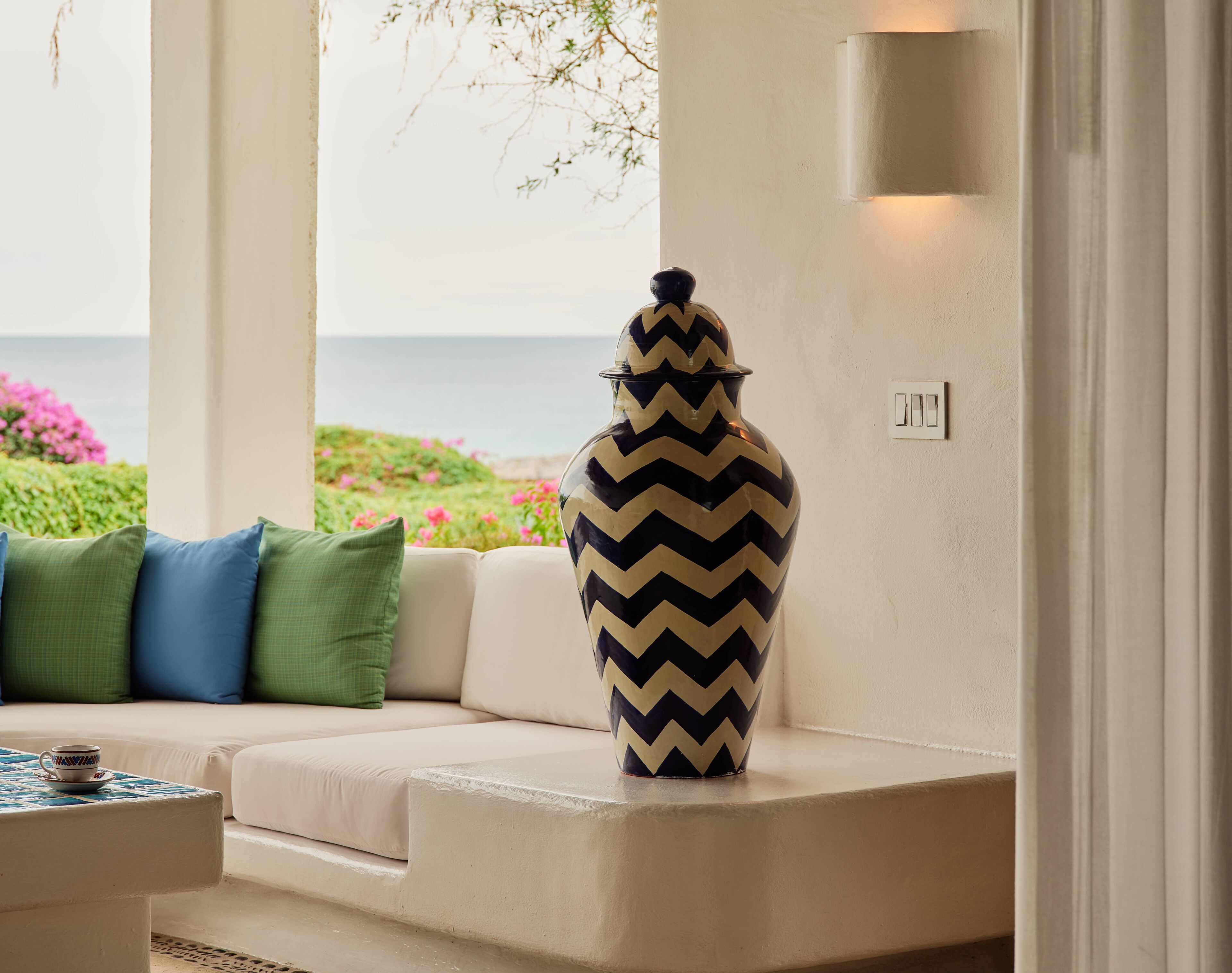 Oceanview Two Queen Beds Junior Suite | Uitzicht op strand/zee