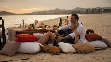 5 restaurants, serveren ontbijt, lunch, diner, Italiaanse gerechten