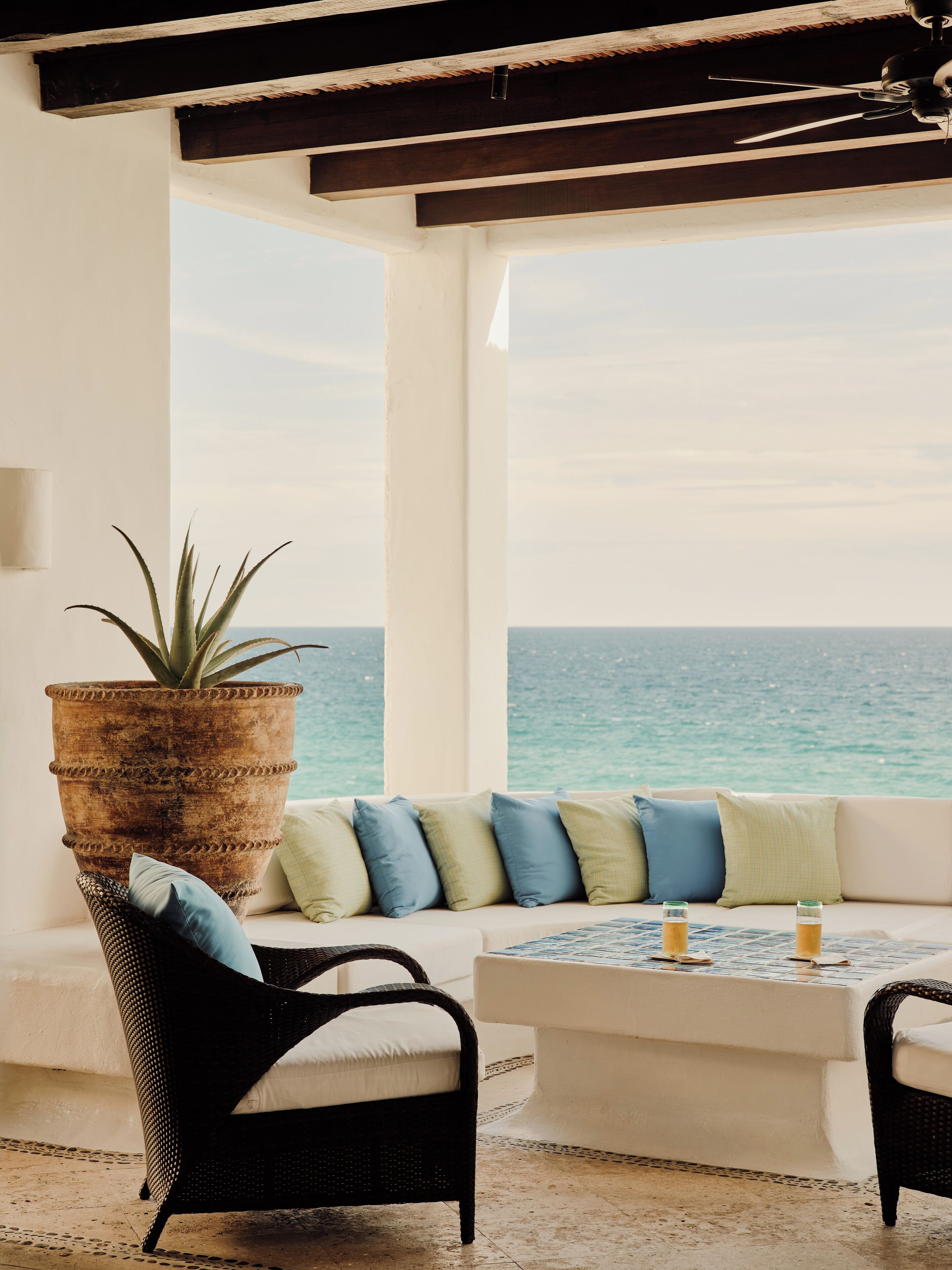 Ocean Front  Rooftop Terrace King Size Bed Junior Suite | Utsikt mot havet/stranden