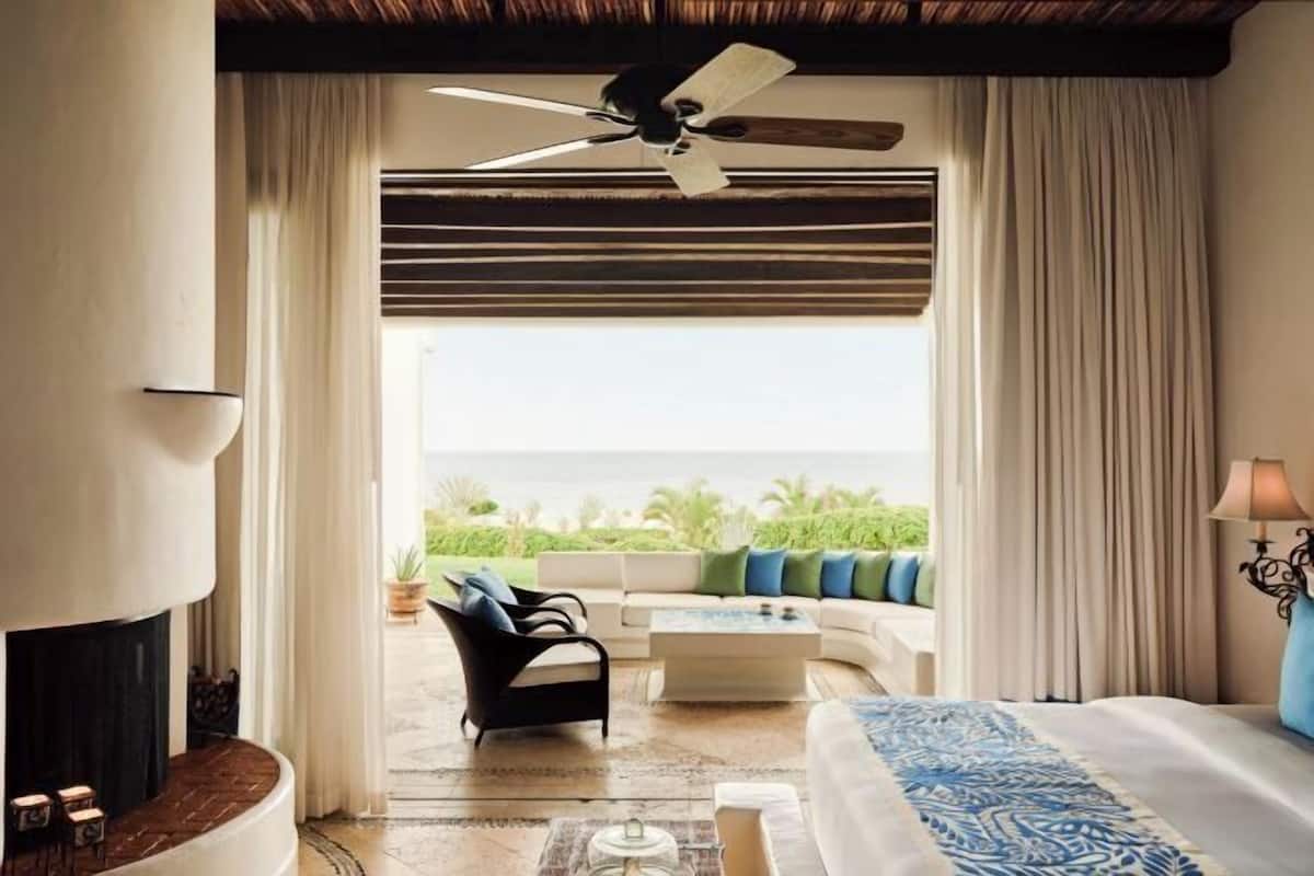 Egyptian cotton sheets, premium bedding, down duvets, pillow-top beds