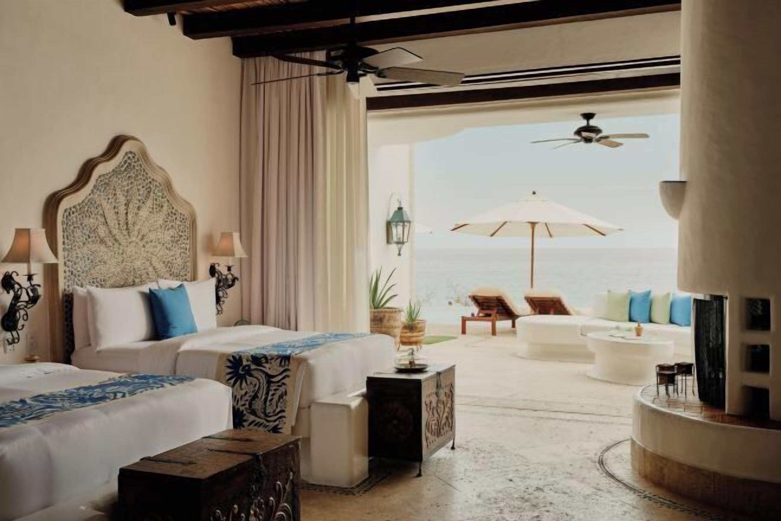 Egyptian cotton sheets, premium bedding, down comforters, pillowtop beds