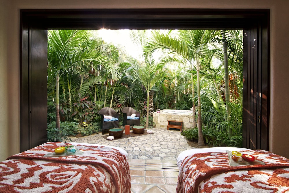 Las Ventanas al Paraiso, A Rosewood Resort by null