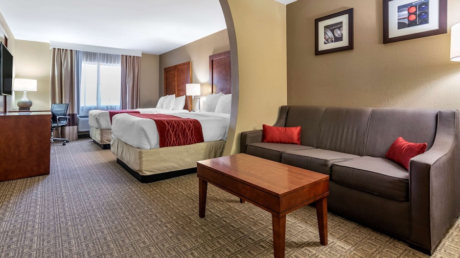 Comfort Inn & Suites Leeds I-20