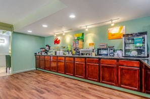 Free daily continental breakfast