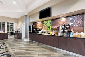 Free daily continental breakfast
