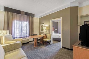 Suite, 1 Schlafzimmer, Nichtraucher | Hochwertige Bettwaren, Daunenbettdecken