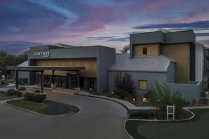 Exterior - Courtyard By Marriott Dallas DFW Airport North/Irving (Irving)