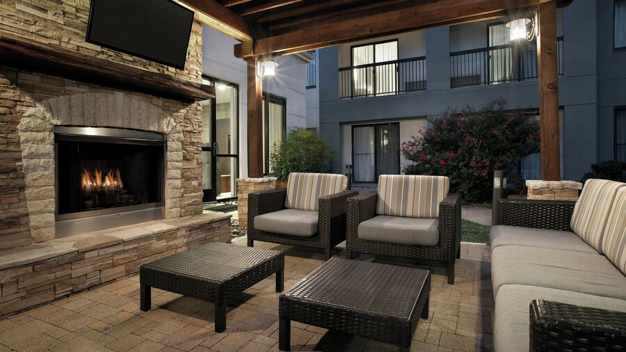 Courtyard By Marriott Dallas DFW Airport North/Irving