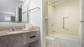 Standard Room, 1 Queen Bed, Non Smoking | Desk, blackout drapes, iron/ironing board, free cribs/infant beds