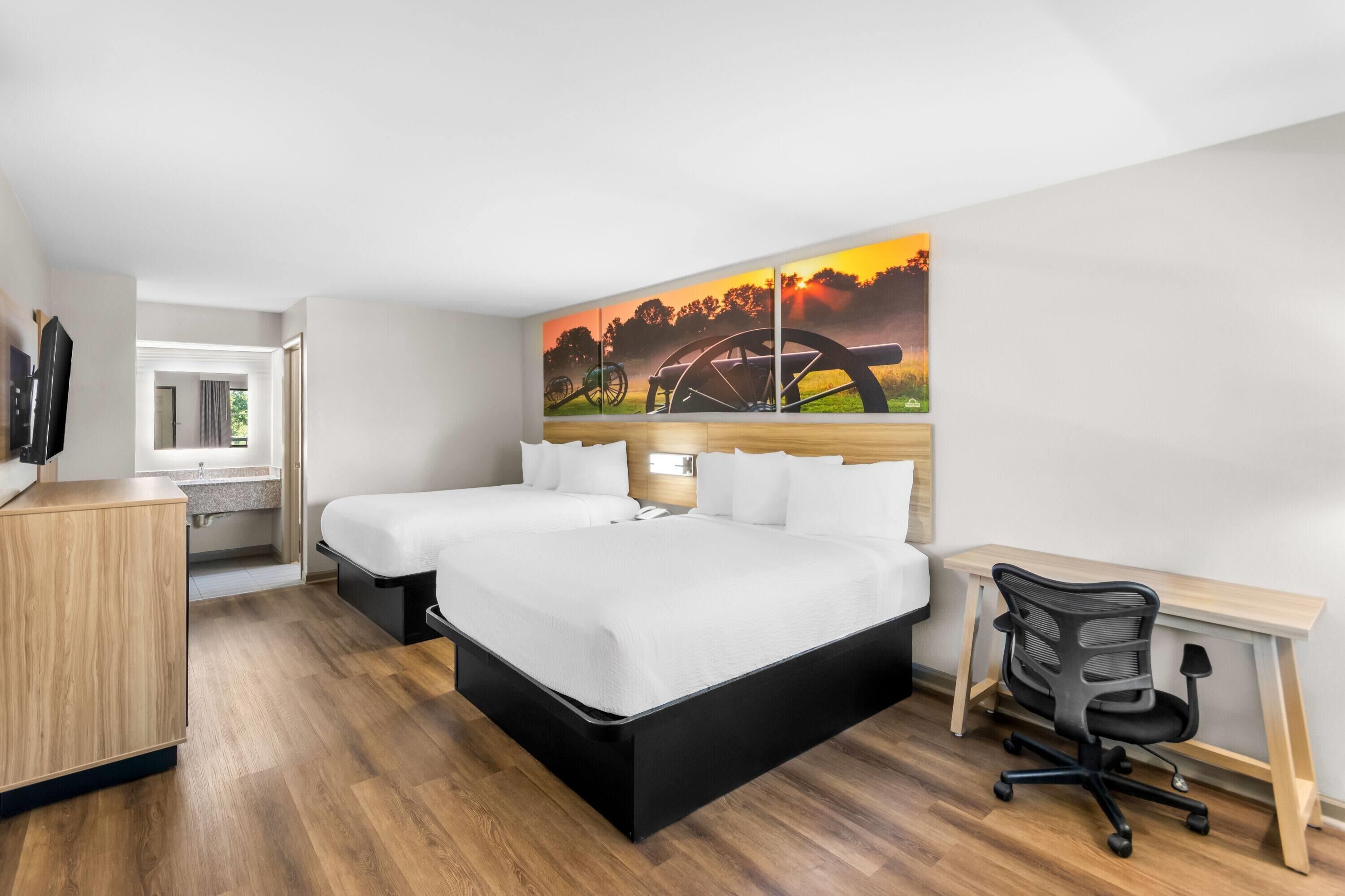 룸, 퀸사이즈침대 2개, 금연 | 객실 내 금고, 책상, 간이 침대, 무료 WiFi