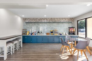 Desayuno continental incluido todos los días 