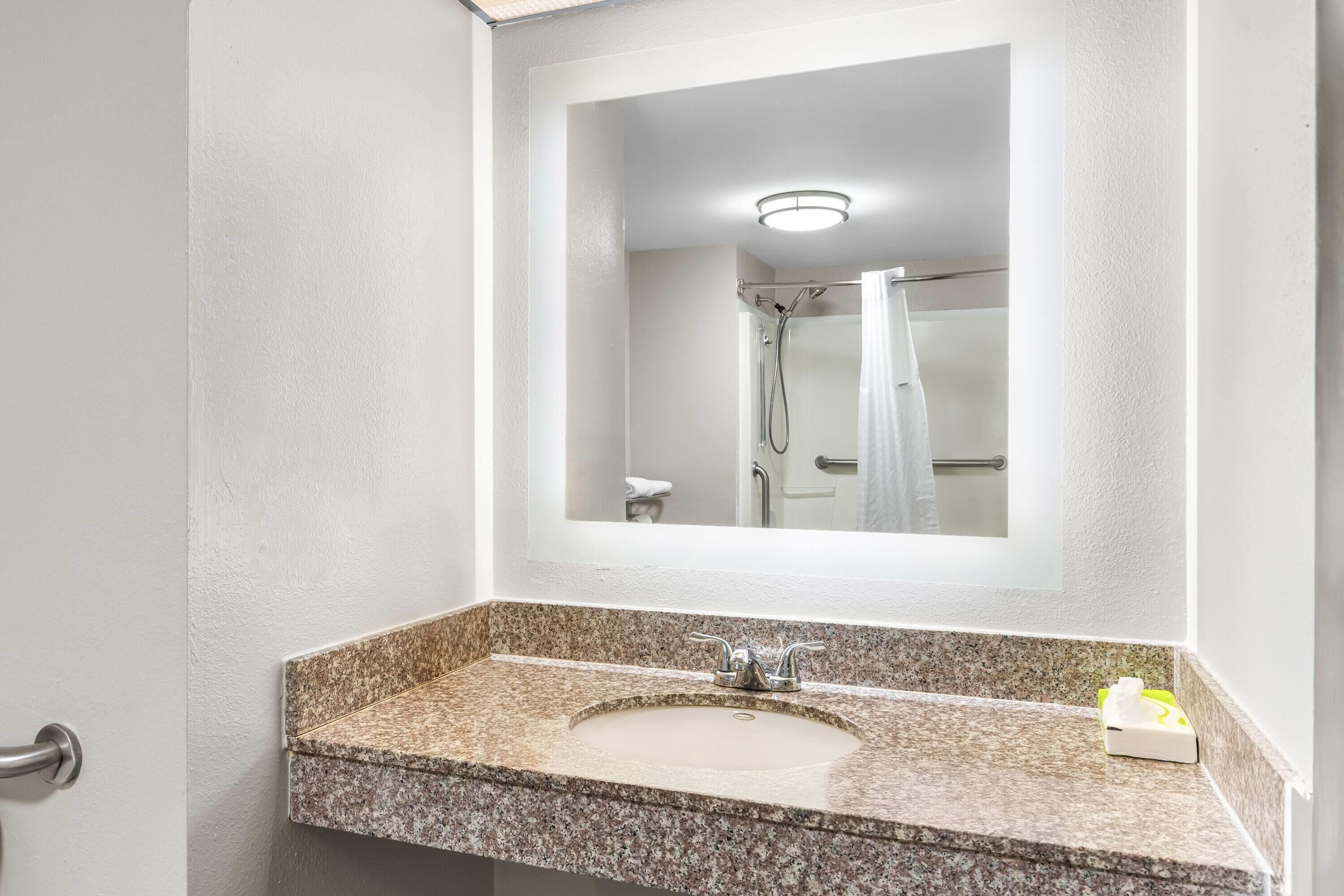 룸, 킹사이즈침대 1개, 장애인 지원 | 장애인 지원 욕실