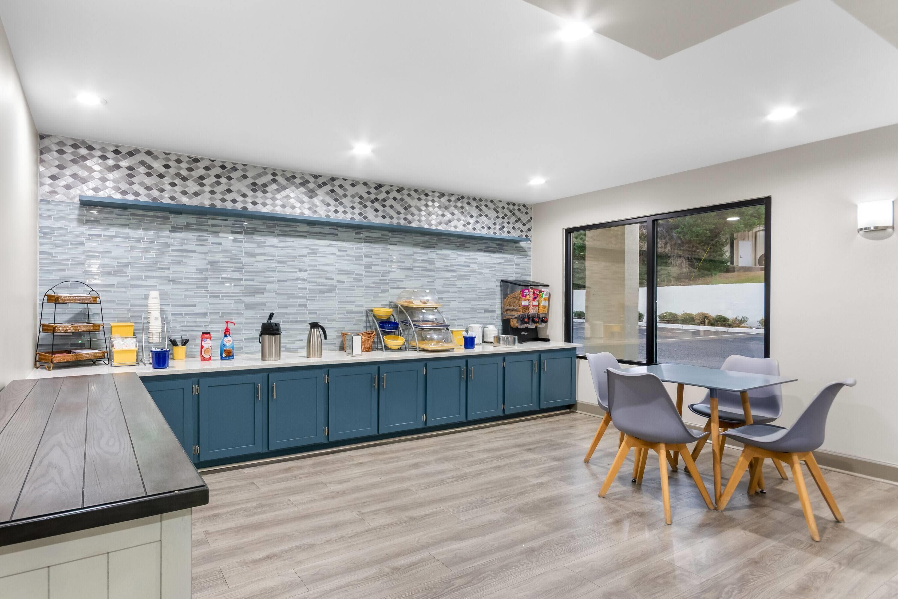 Desayuno continental incluido todos los días 