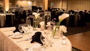 Ballroom - DoubleTree by Hilton Raleigh - Brownstone - University (Raleigh)
