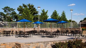 Breakfast served - DoubleTree by Hilton Raleigh - Brownstone - University (Raleigh)