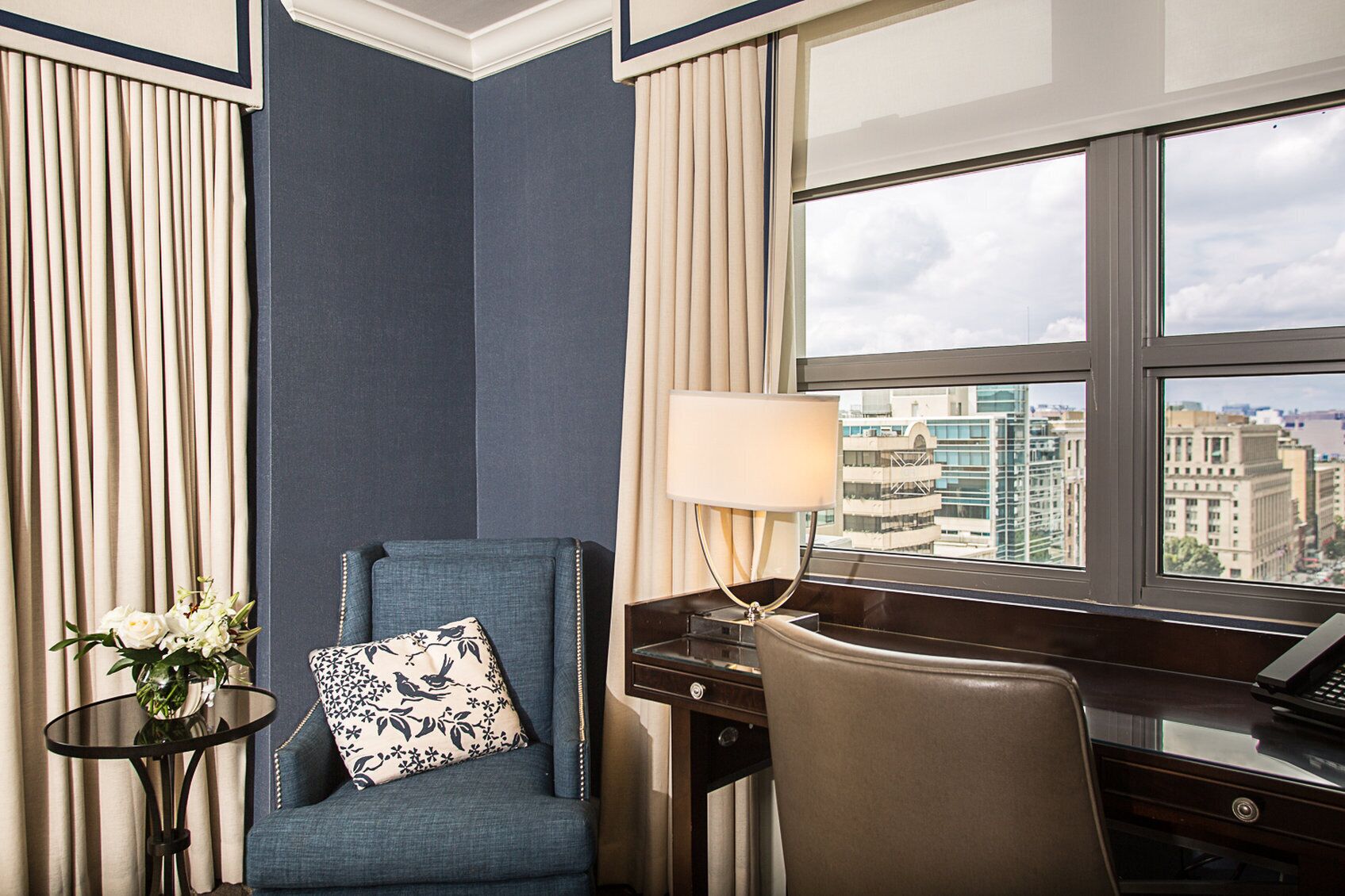 executive suite, 1 king bed | 1 bedroom, pillow-top beds, in-room safe, desk