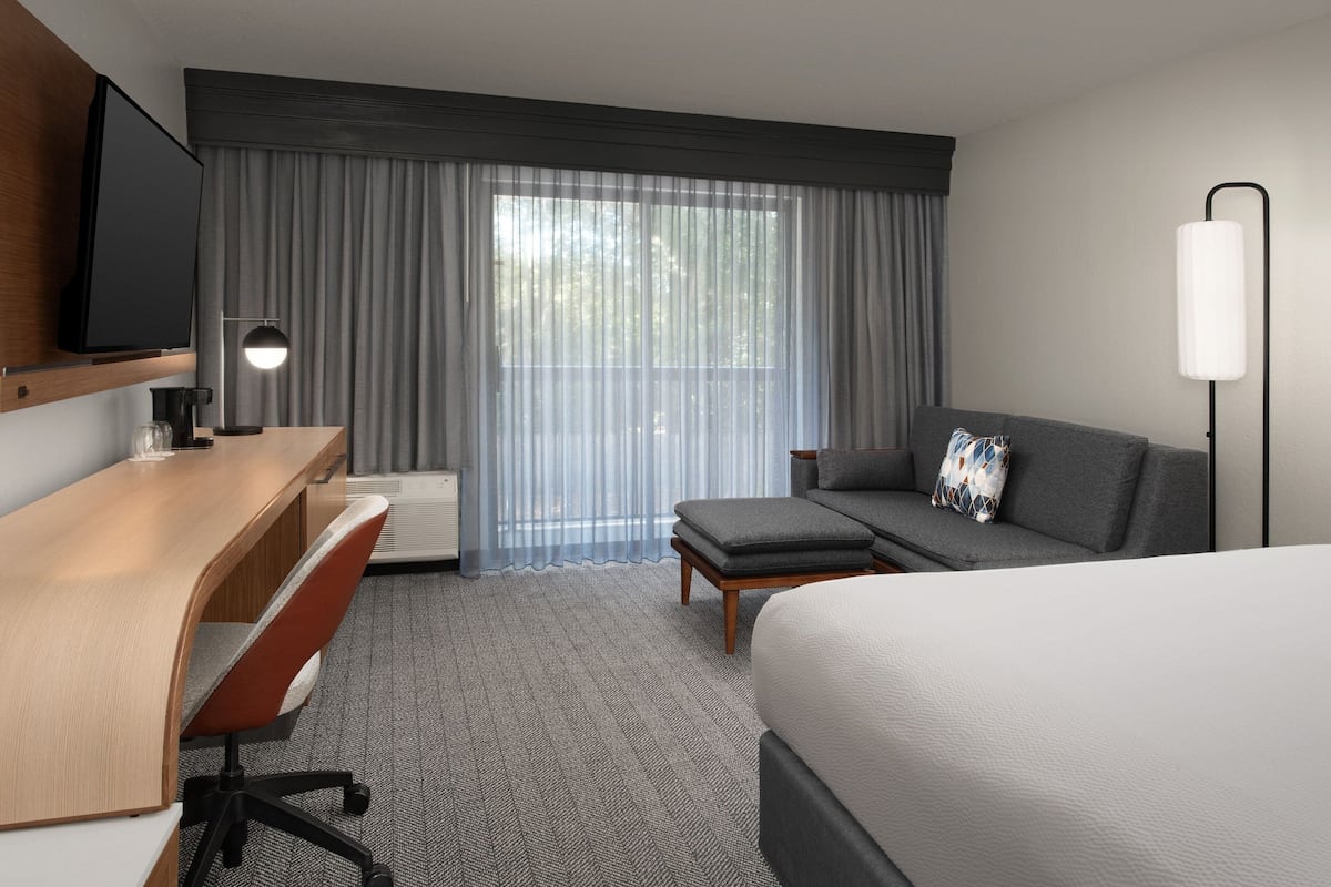premium bedding, individually decorated, individually furnished, desk