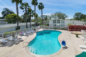Piscine extérieure