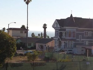 Room | View from room - Travelers Beach Inn (Ventura)