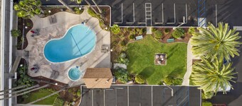 วากาบอนด์อินน์ เวนทูรา