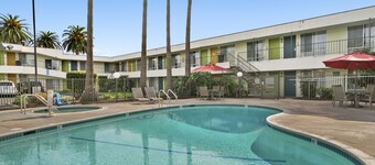 วากาบอนด์อินน์ เวนทูรา