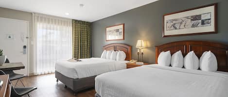 Rideaux occultants, fer et planche à repasser, Wi-Fi gratuit