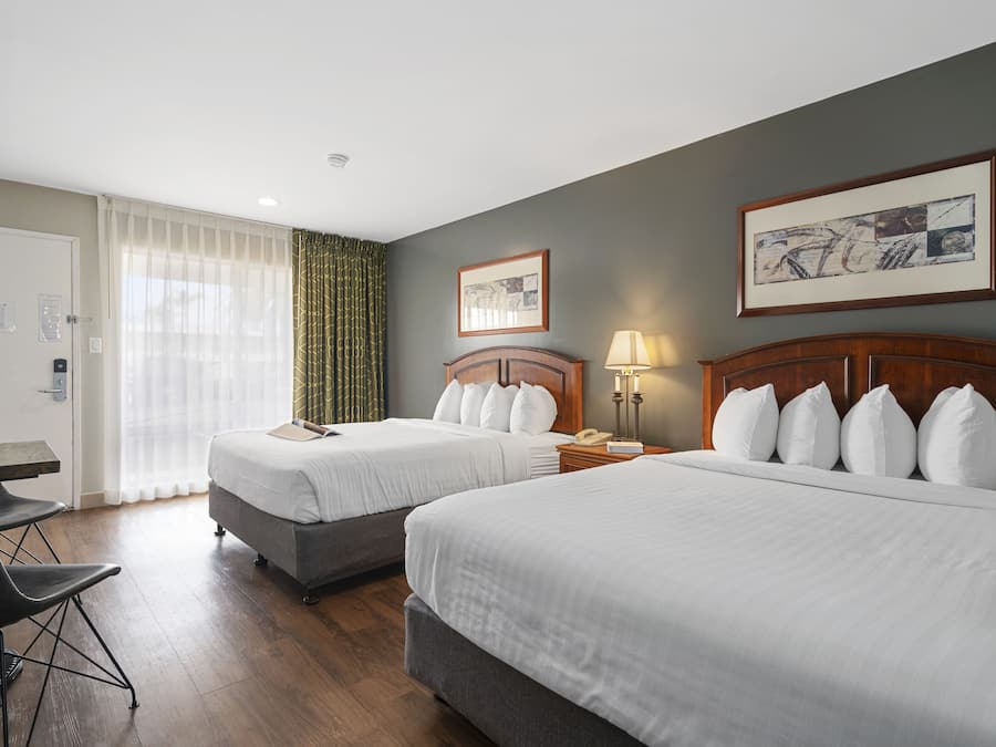 Blendingsgardiner, strykejern/-brett, wi-fi (inkludert) og sengetøy