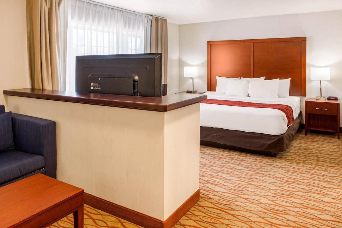 Premium bedding, soundproofing, iron/ironing board