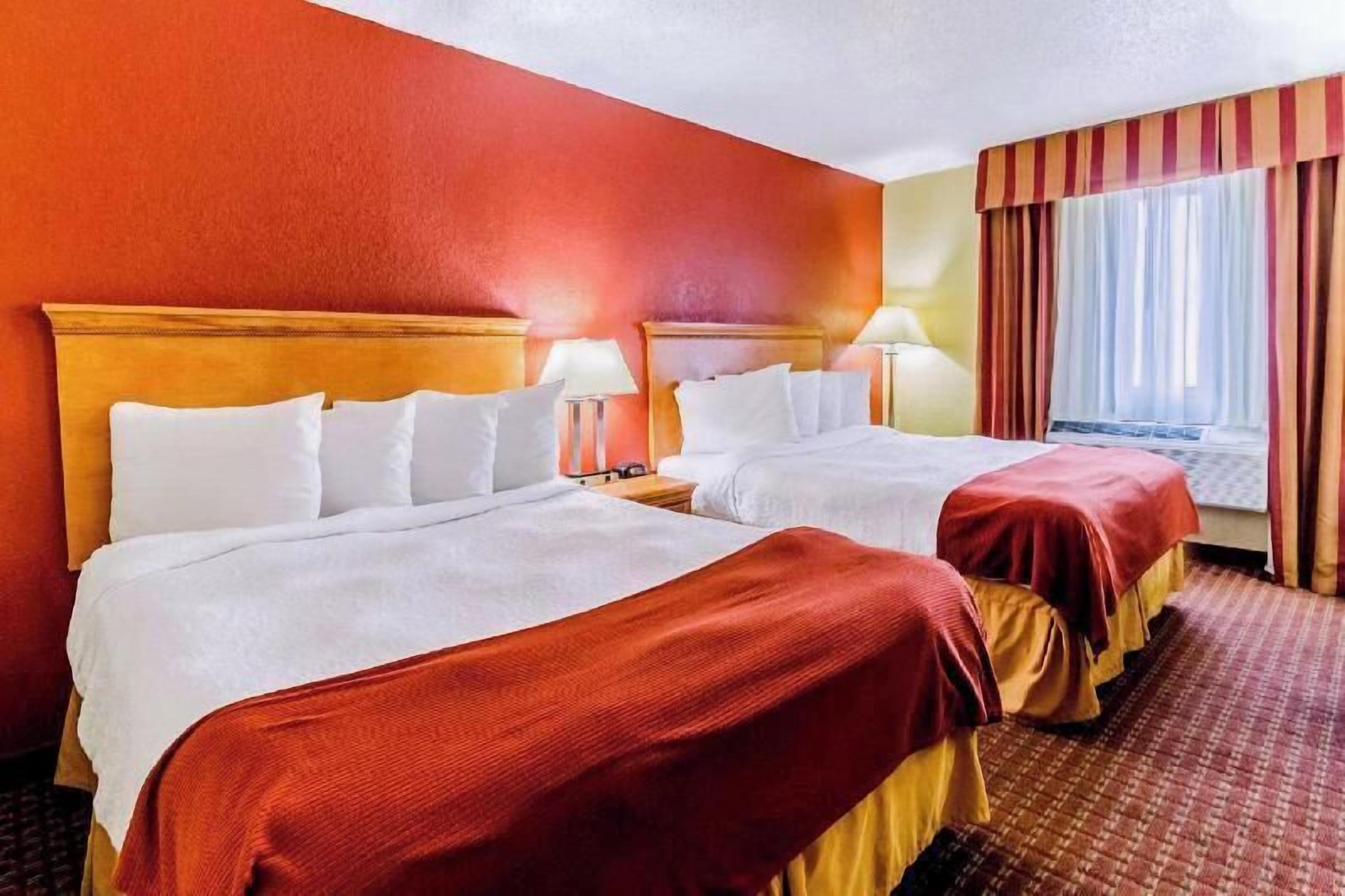 In-room safe, desk, iron/ironing board, free cots/infant beds