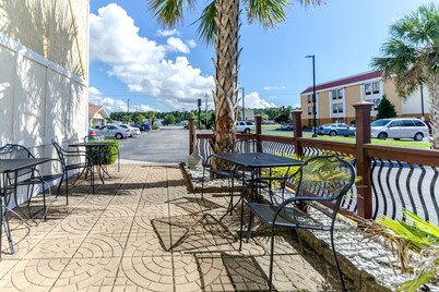 Rodeway Inn & Suites Jacksonville near Camp Lejeune