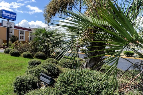Rodeway Inn & Suites Jacksonville near Camp Lejeune